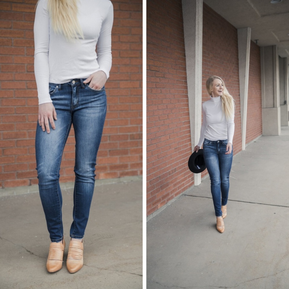 NWT Kan Can Jeans Megan Mid Rise Super Skinny